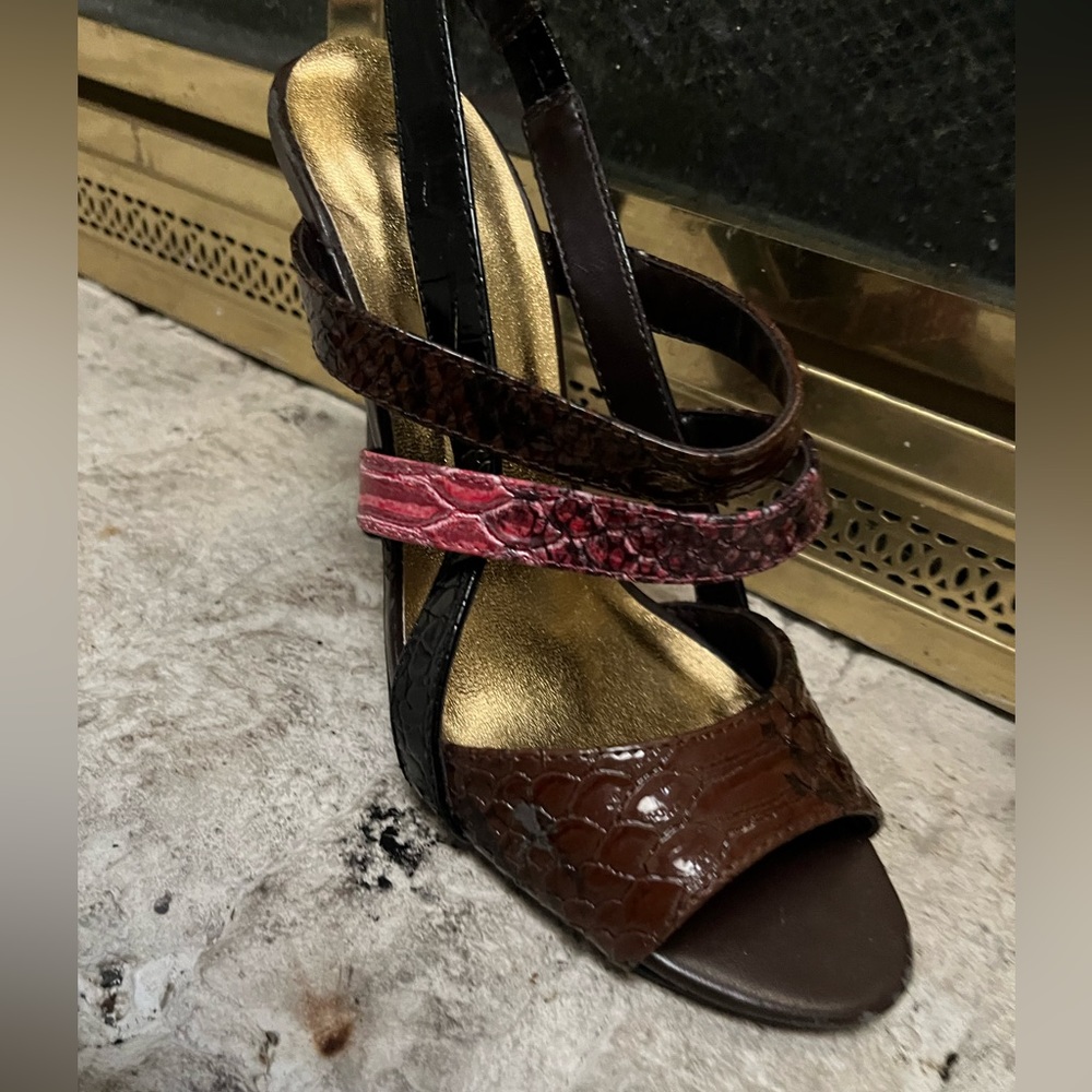 Brady colored strappy  shoe